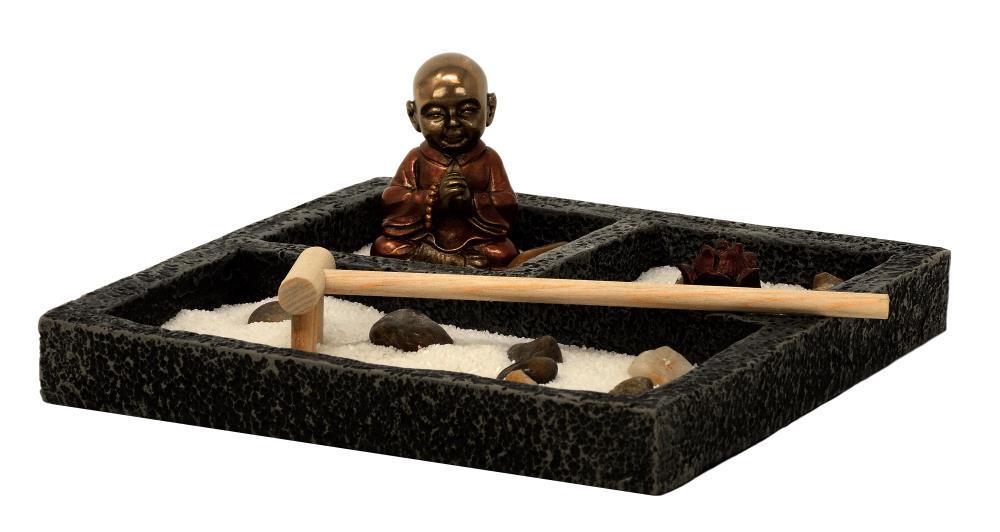 Zen Garten mit Mönch bronziert